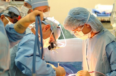 Sanidad autoriza el primer trasplante de las dos piernas del mundo