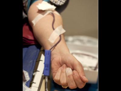 Nou dispositiu per analitzar la sang sense extreure-la