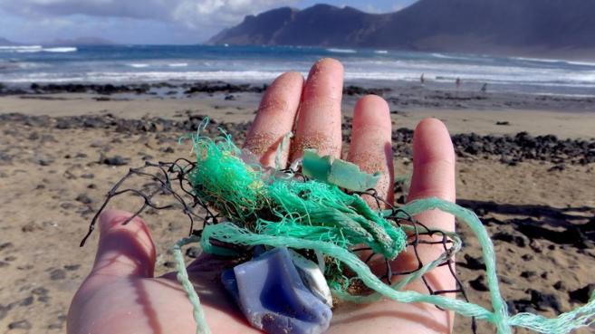 El plàstic que omple l'oceà